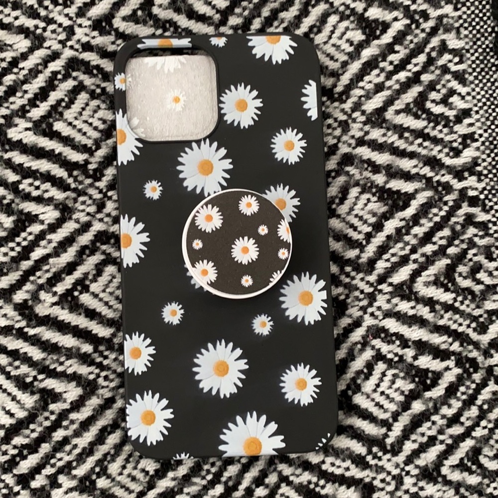 NEW Daisy Print Phone case with foldable holder